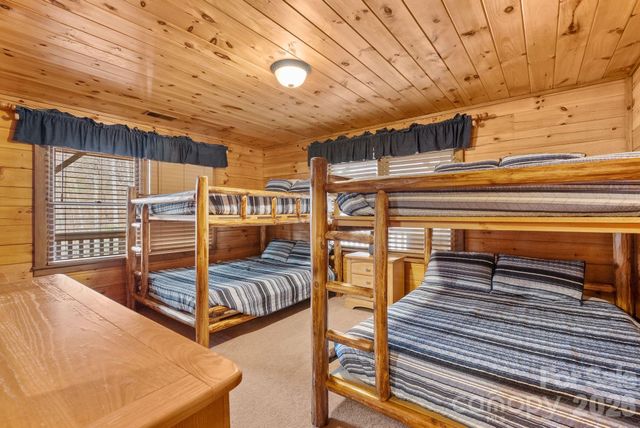 264 Moonbeam Lane, Clyde, NC 28721