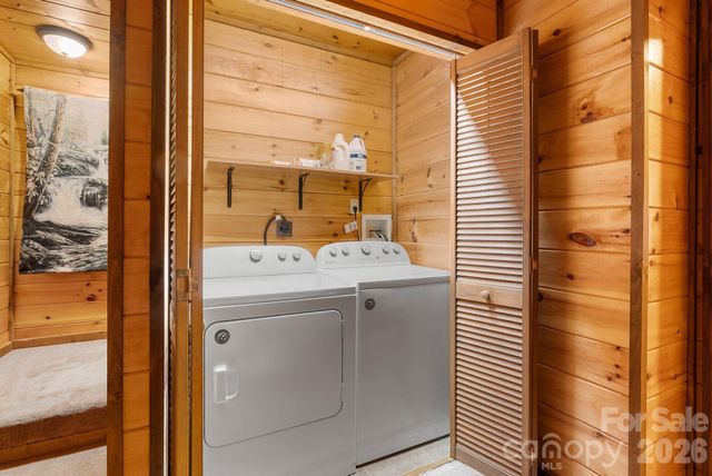 264 Moonbeam Lane, Clyde, NC 28721