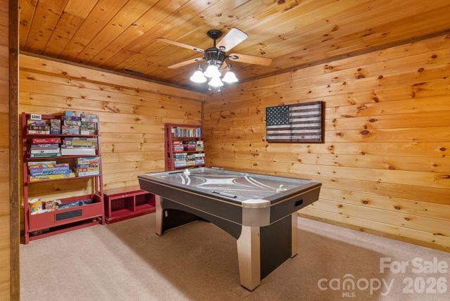 264 Moonbeam Lane, Clyde, NC 28721