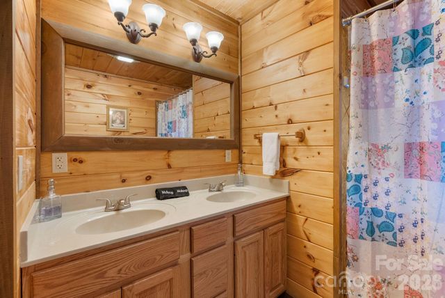 264 Moonbeam Lane, Clyde, NC 28721