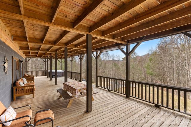 264 Moonbeam Lane, Clyde, NC 28721