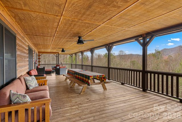 264 Moonbeam Lane, Clyde, NC 28721