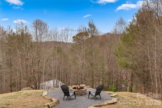 264 Moonbeam Lane, Clyde, NC 28721