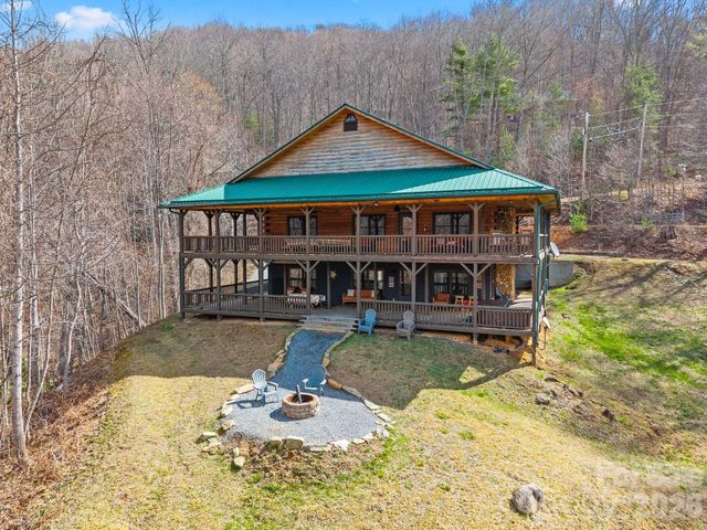 264 Moonbeam Lane, Clyde, NC 28721