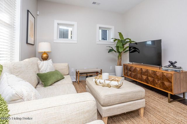 717 Lynn, Louisville, KY 40217