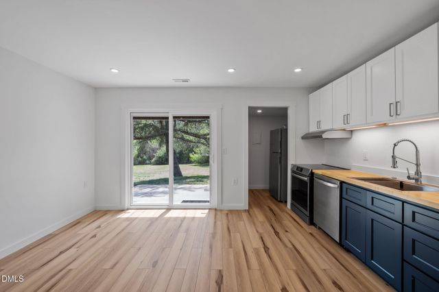 106 Chaucer Court, Carrboro, NC 27510