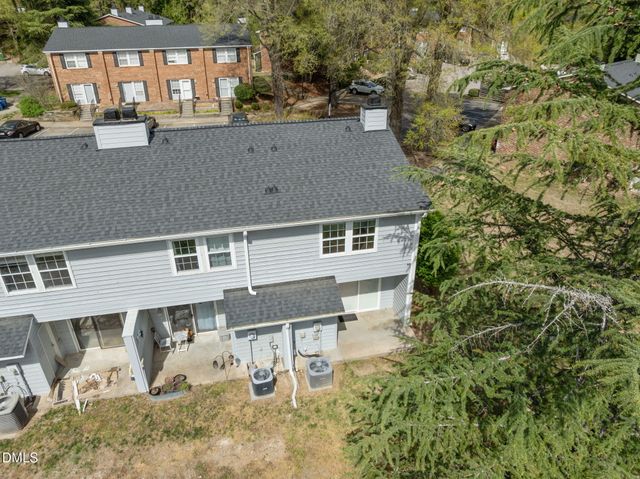 106 Chaucer Court, Carrboro, NC 27510