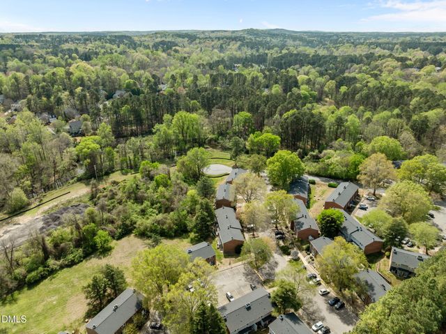 106 Chaucer Court, Carrboro, NC 27510