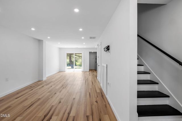 106 Chaucer Court, Carrboro, NC 27510