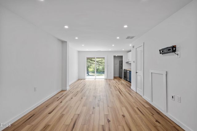 106 Chaucer Court, Carrboro, NC 27510