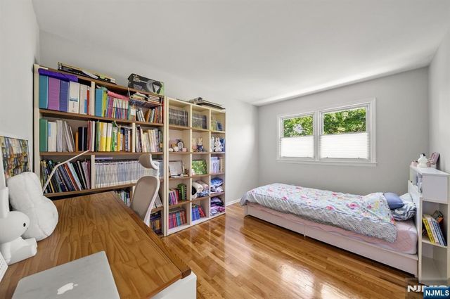 89 Forsythia Lane B, Paramus, NJ 07652