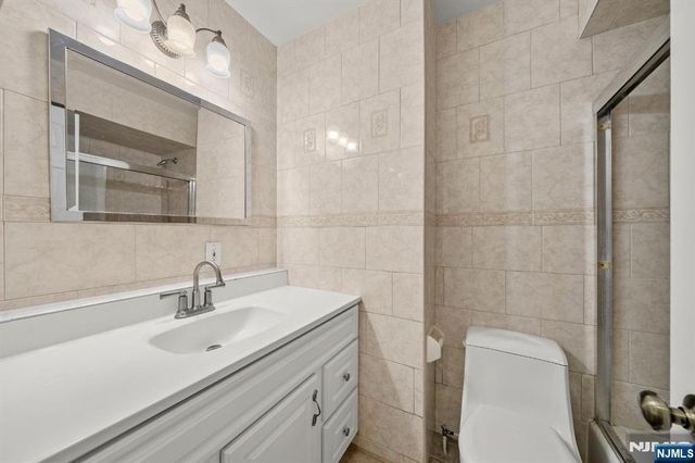 89 Forsythia Lane B, Paramus, NJ 07652