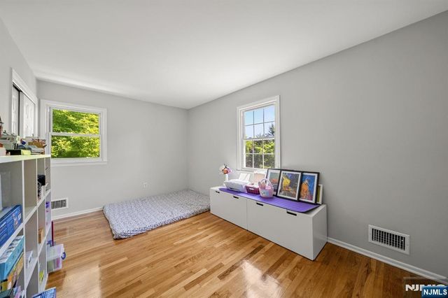 89 Forsythia Lane B, Paramus, NJ 07652