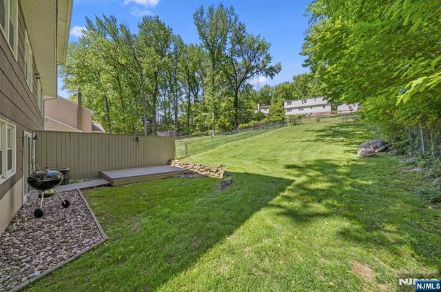 89 Forsythia Lane B, Paramus, NJ 07652