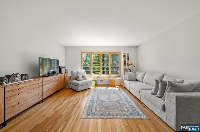 89 Forsythia Lane B, Paramus, NJ 07652