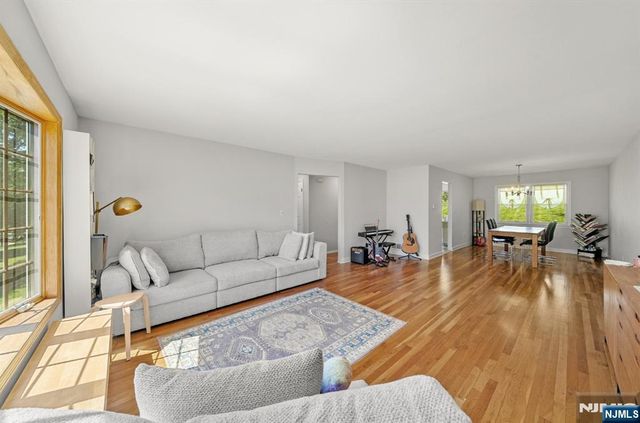 89 Forsythia Lane B, Paramus, NJ 07652