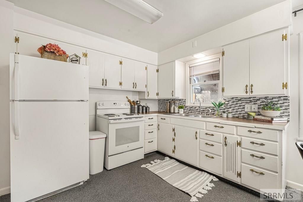 Image 8 of property listing at 249 E 1st S, Rexburg, ID 83440