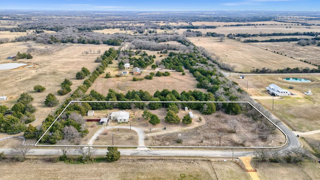 2447 Cemetery Road, Pottsboro, TX 75076