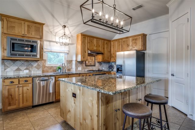 431 Bent Creek Cove, Argyle, TX 76226