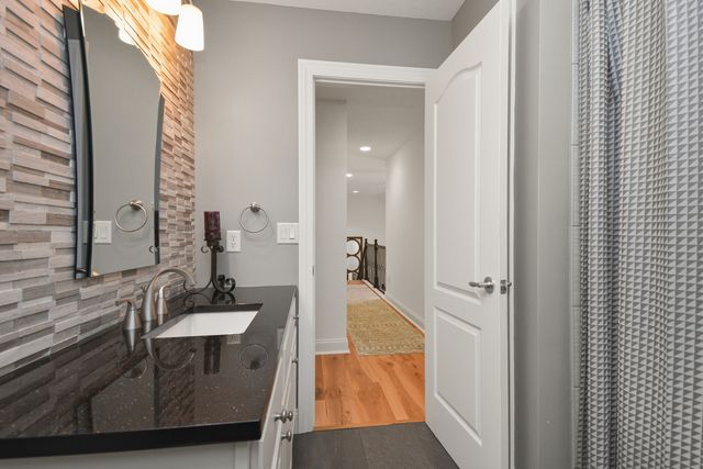 10 Deerfield Court, Bloomington, IL 61705