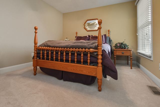 10 Deerfield Court, Bloomington, IL 61705