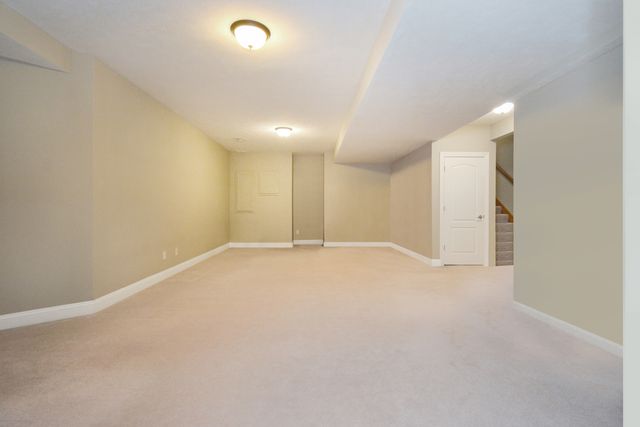 10 Deerfield Court, Bloomington, IL 61705