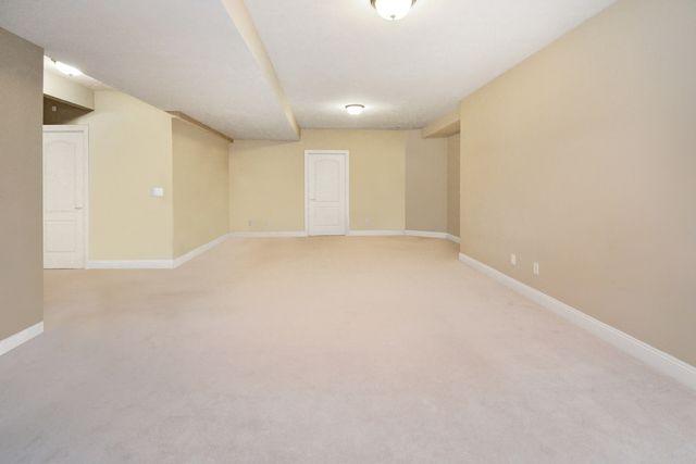 10 Deerfield Court, Bloomington, IL 61705