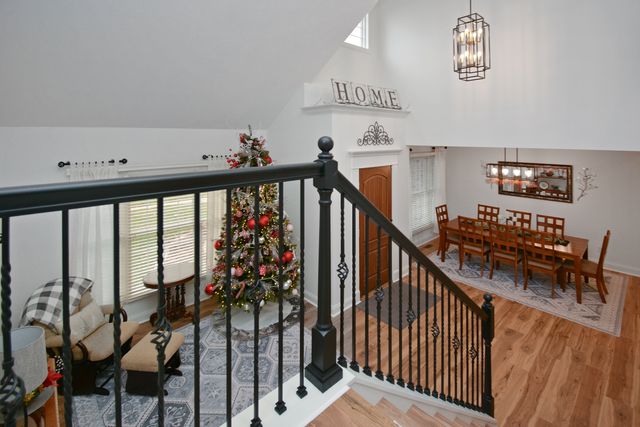 10 Deerfield Court, Bloomington, IL 61705