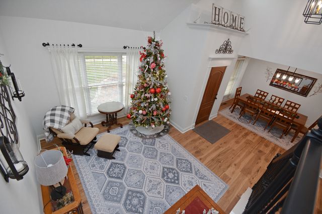 10 Deerfield Court, Bloomington, IL 61705