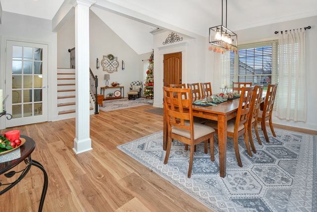 10 Deerfield Court, Bloomington, IL 61705