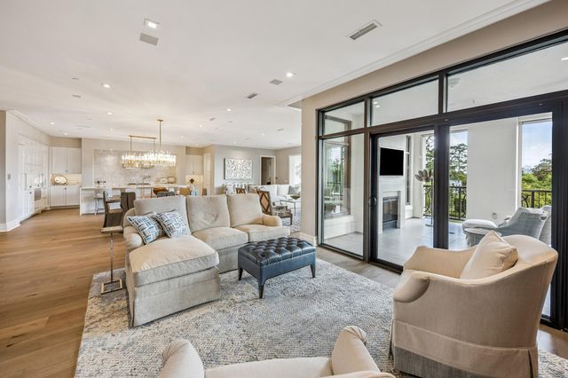 6017 Memorial Drive 406, Houston, TX 77007