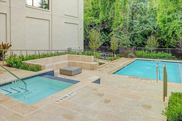 6017 Memorial Drive 406, Houston, TX 77007