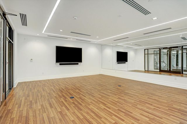 6017 Memorial Drive 406, Houston, TX 77007