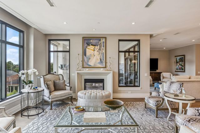 6017 Memorial Drive 406, Houston, TX 77007