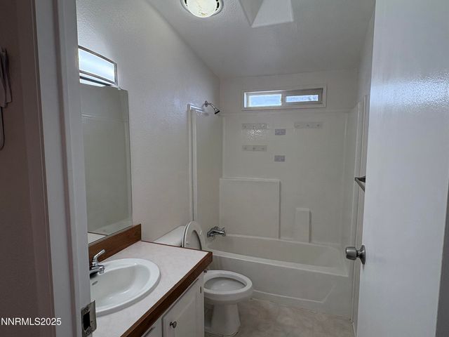 221 Glen Vista Drive, Dayton, NV 89403