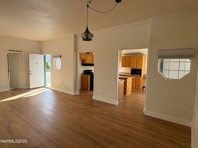 221 Glen Vista Drive, Dayton, NV 89403