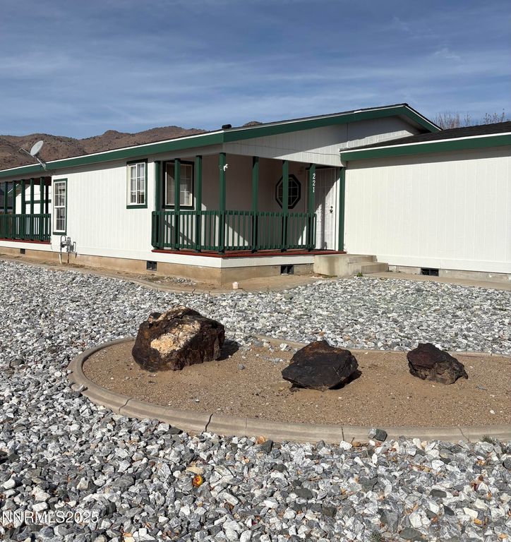 221 Glen Vista Drive, Dayton, NV 89403