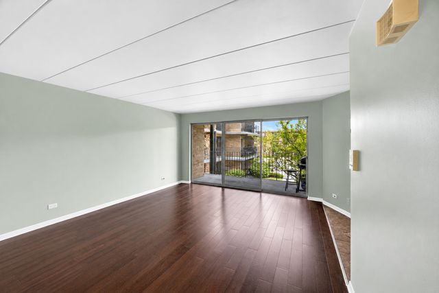 3175 W 115 Street 2W, Merrionette Park, IL 60803