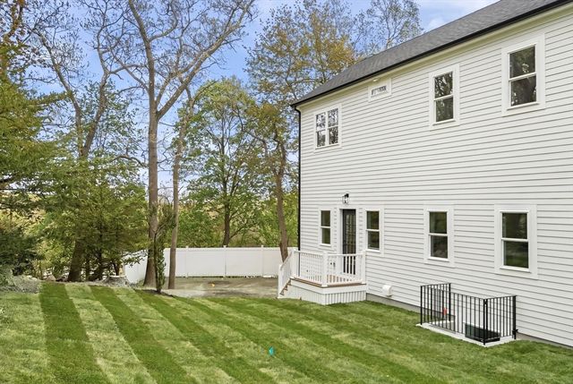 4 Great Rock, Lexington, MA 02421