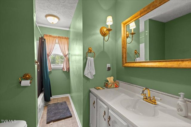 207 Hermosa Drive, Fall Branch, TN 37656