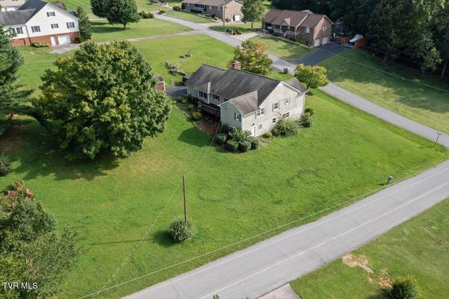 207 Hermosa Drive, Fall Branch, TN 37656