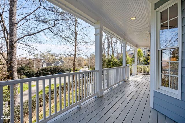 111 Lake Ridge Place, Chapel Hill, NC 27516