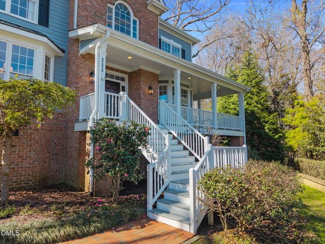 111 Lake Ridge Place, Chapel Hill, NC 27516