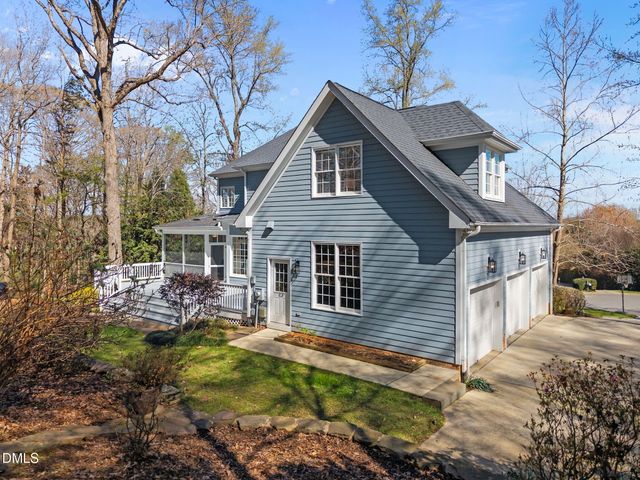 111 Lake Ridge Place, Chapel Hill, NC 27516