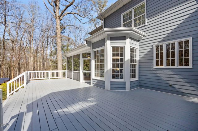 111 Lake Ridge Place, Chapel Hill, NC 27516