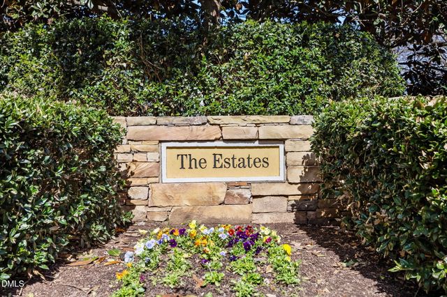 111 Lake Ridge Place, Chapel Hill, NC 27516