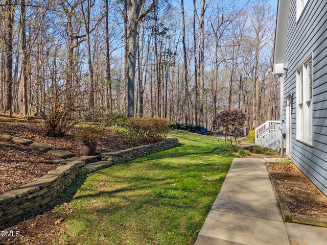 111 Lake Ridge Place, Chapel Hill, NC 27516