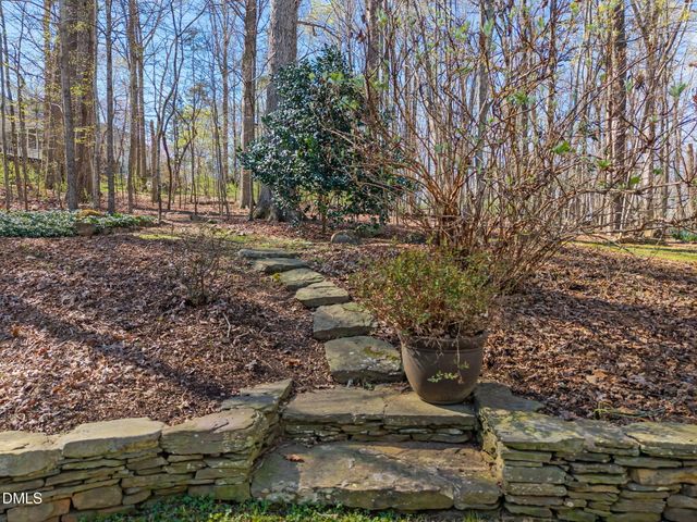 111 Lake Ridge Place, Chapel Hill, NC 27516