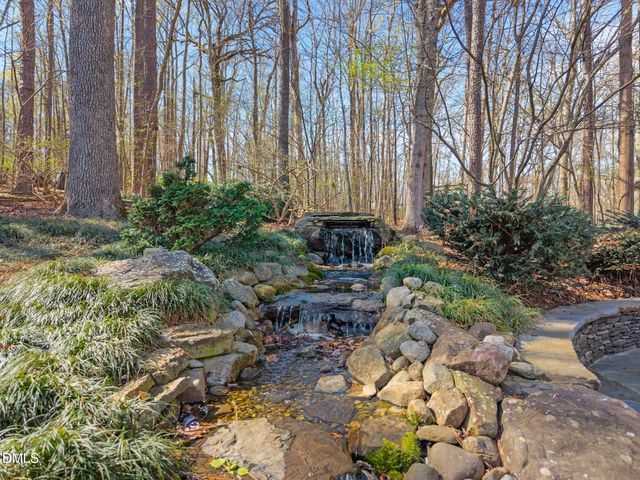 111 Lake Ridge Place, Chapel Hill, NC 27516