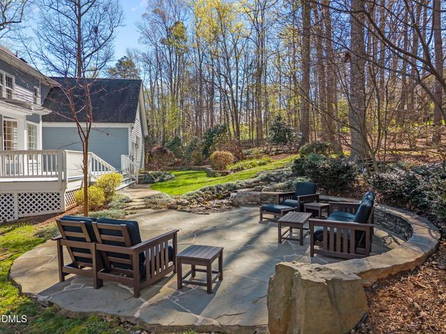 111 Lake Ridge Place, Chapel Hill, NC 27516